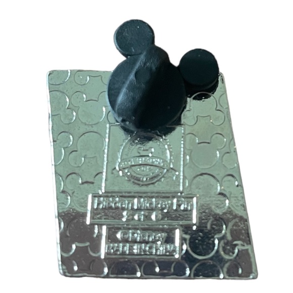 Disney Pin Trading (set of 2 Hidden Mickey Collection #1 and #2 out of 6) - Picture 3 of 5